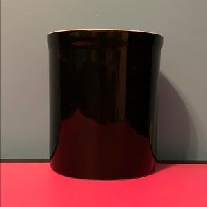 Black shiny glass organizer